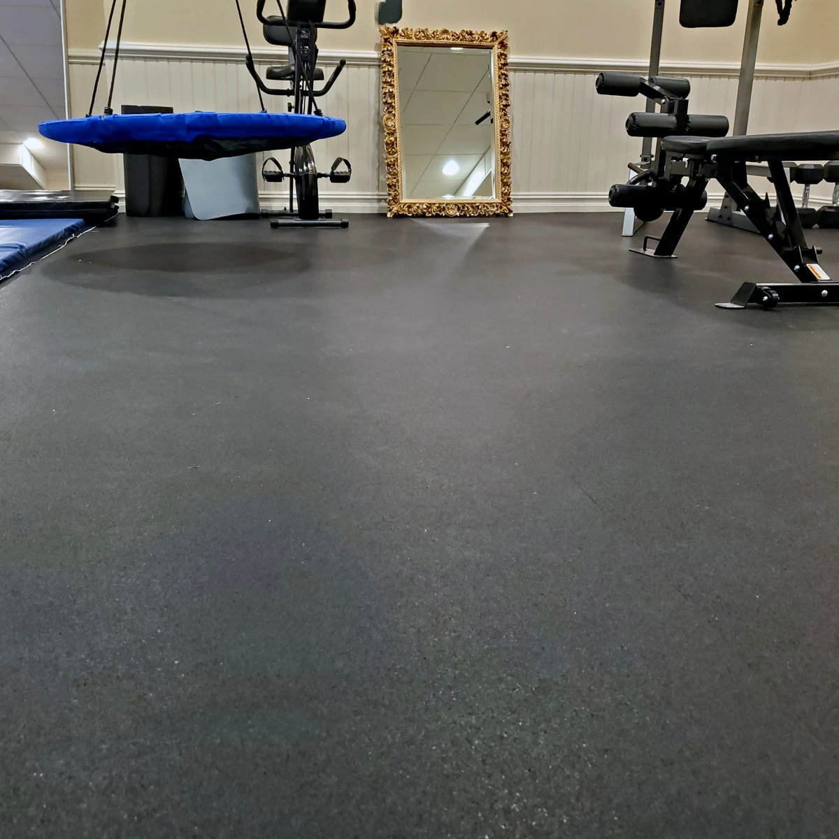 Home Gym Flooring Options That Protect Subfloor and Reduce Noise